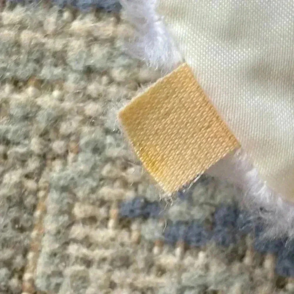 Vintage Barbie Furry White‎ Shawl and White Chunky Heels 1990s Accessories - Picture 9 of 9